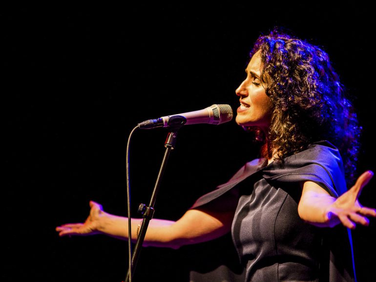 Maria Mendes start CD-releasetour in uitverkocht bimhuis