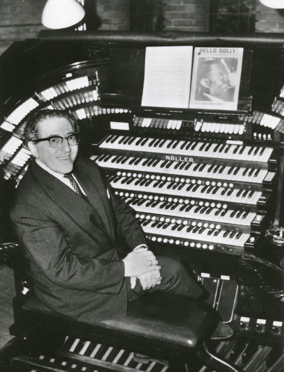 Walvis, BBC orgel