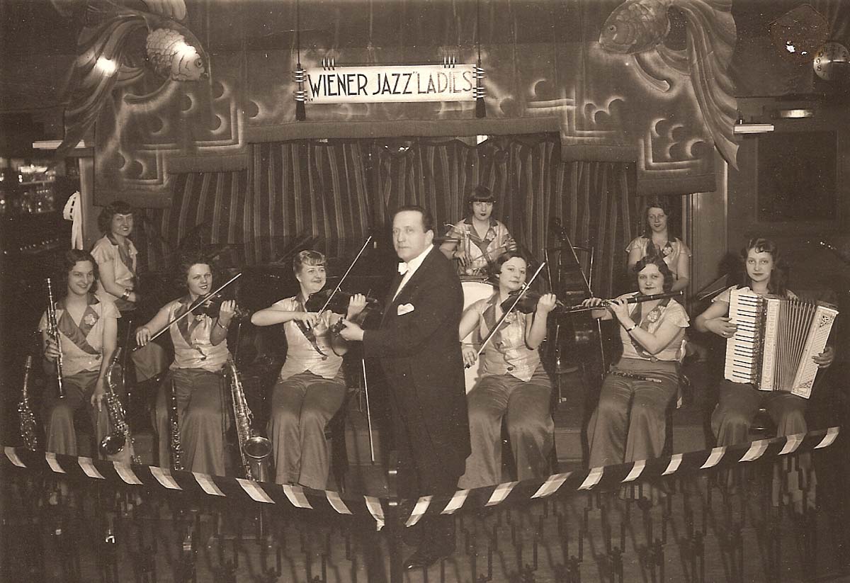 Clara, de Vries Zelfde Wiener jazzladies Heck's 1934