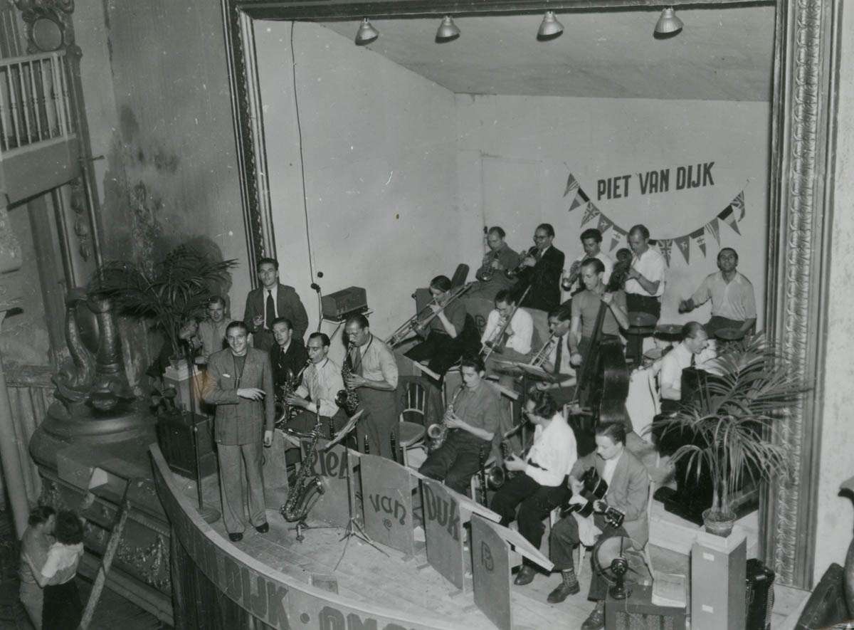 Orkest Piet van Dijk 1945 coll KdR