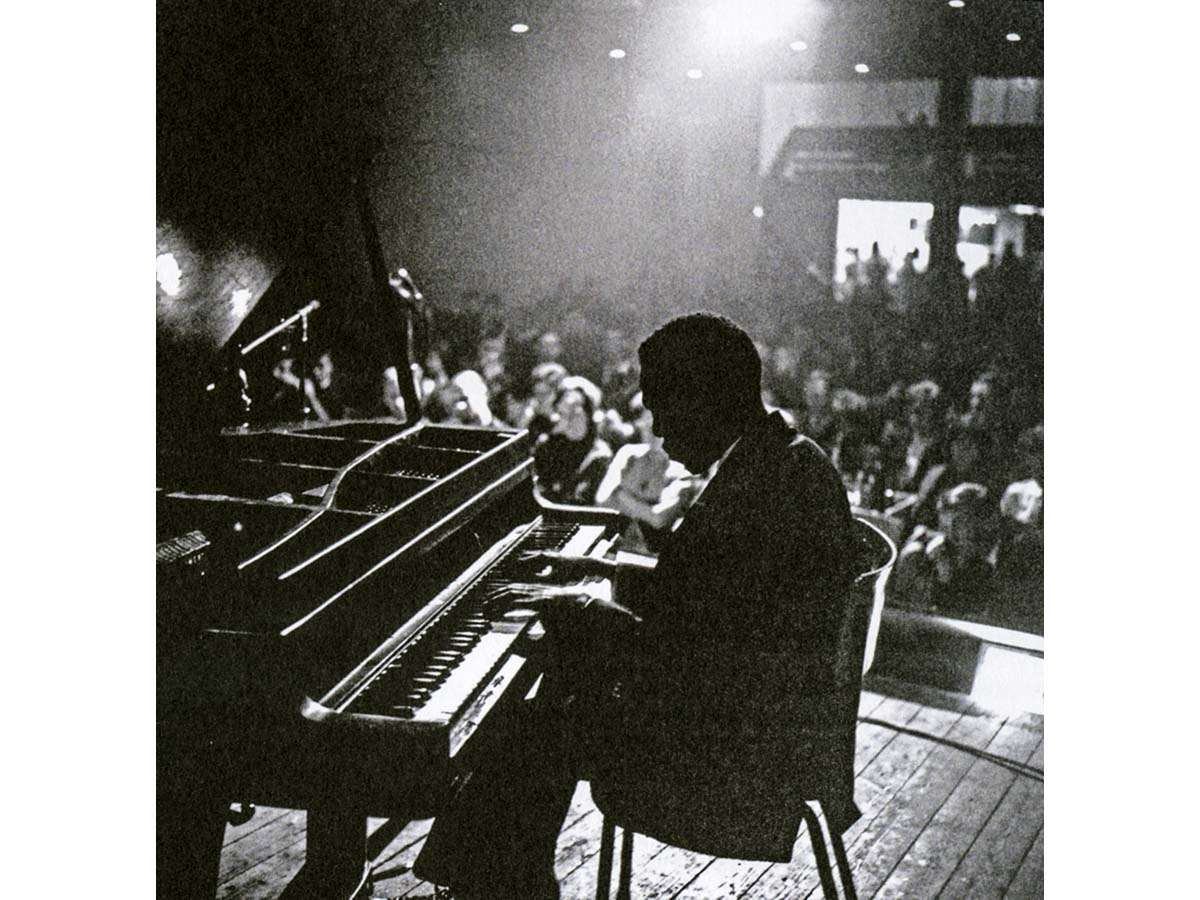 7 (Kenny Drew B14 Gebouw De Heuvel 970)