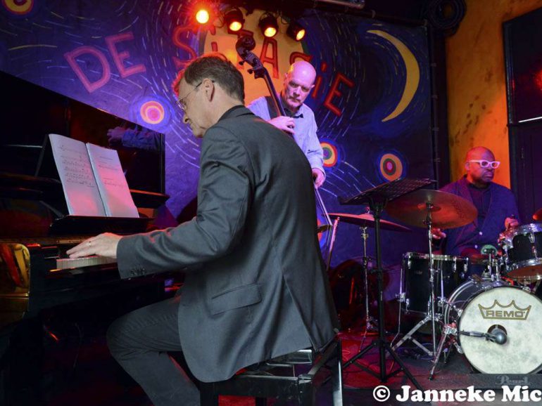 Van Bavel Teepe Jackson op stoom in Jazzclub 14