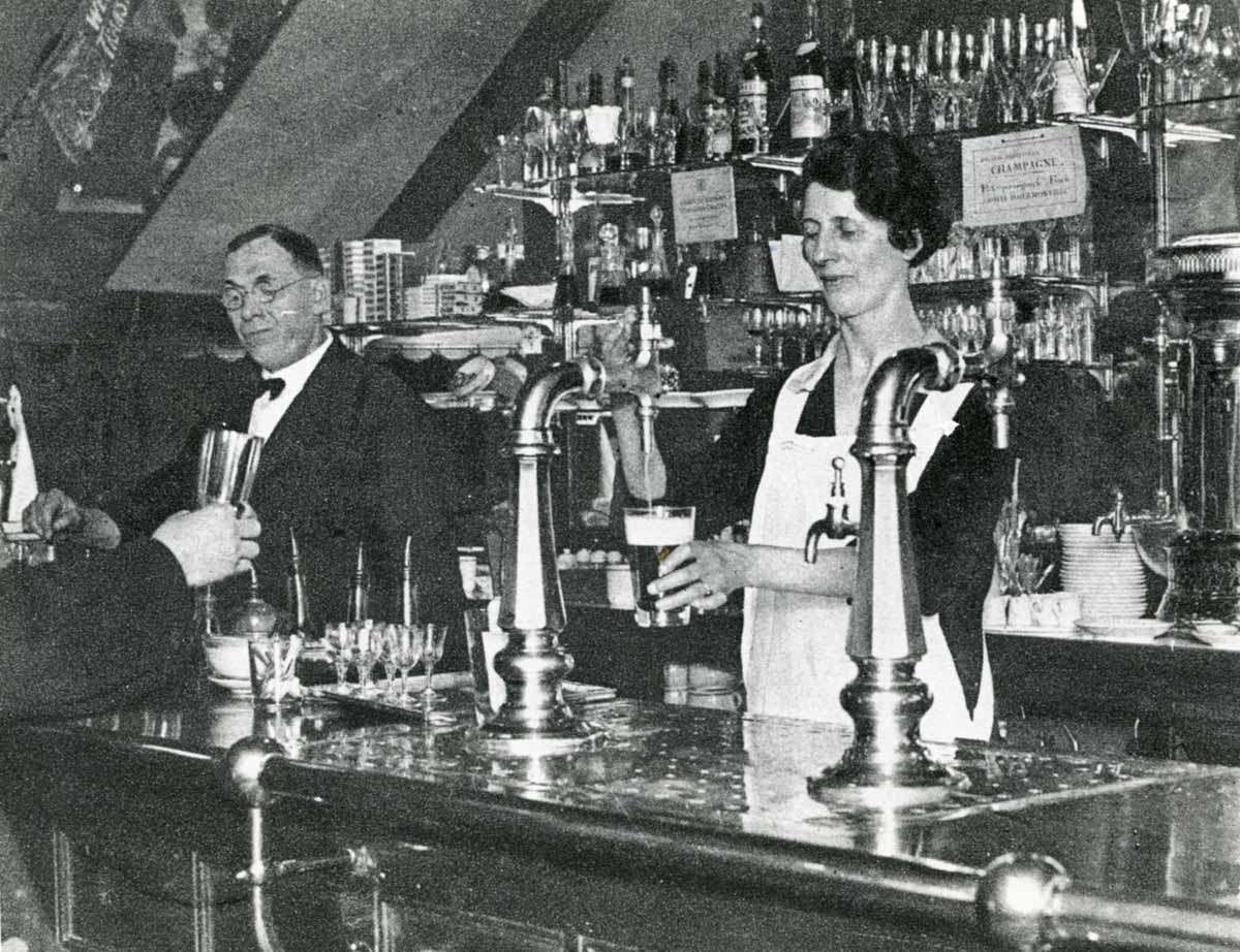 5_Stock, Charlie en juffr Dientje 424