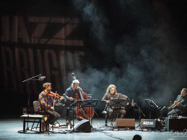 Tijd, ruimte en razend goede muziek — de slotdag van Jazz Brugge
