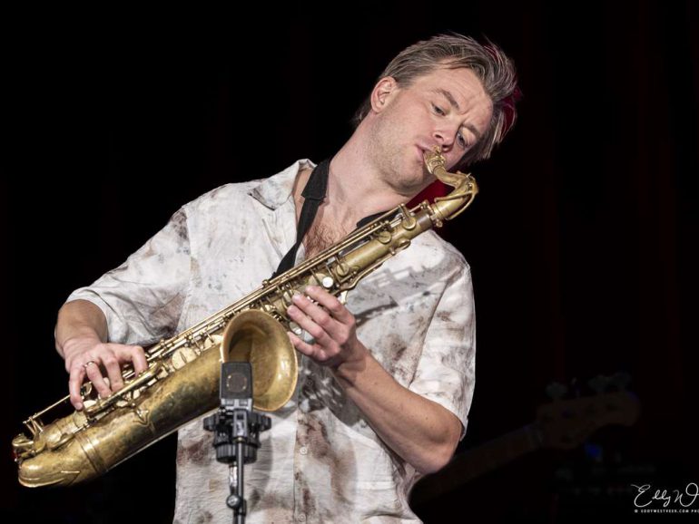 Marius Neset met energieke precisie en lyriek