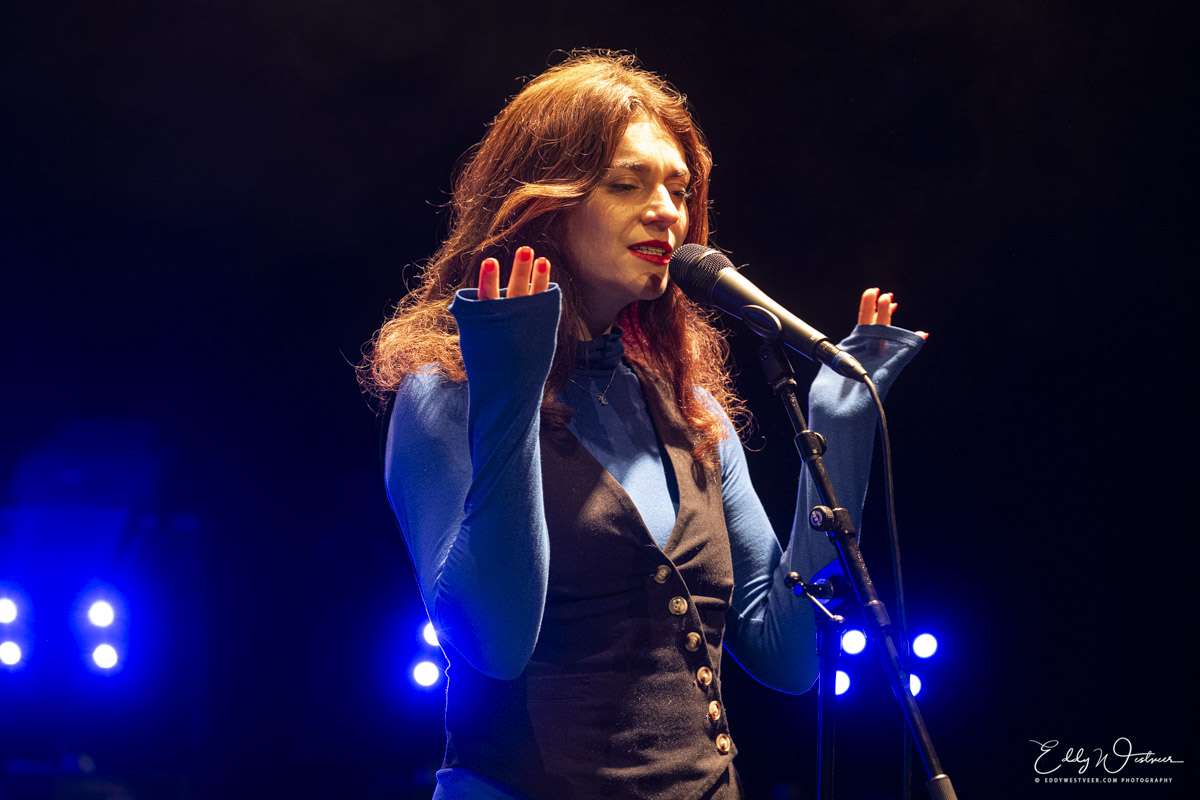 Esther Van Hees | Blue Sands