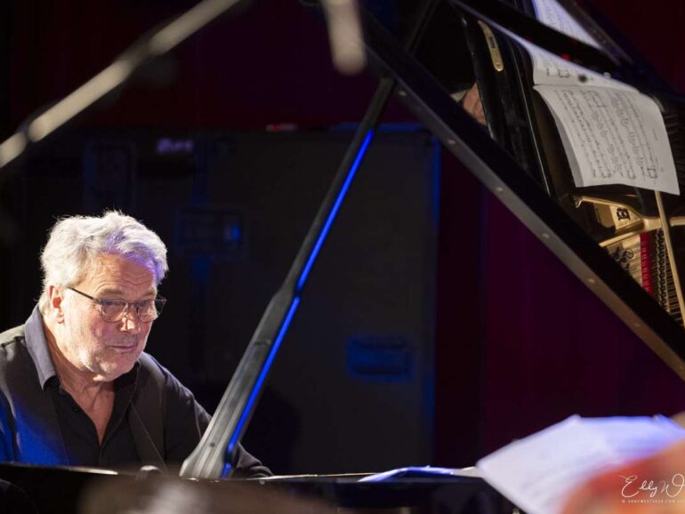 Fluisterend vuur met Bobo Stenson Trio in Paradox